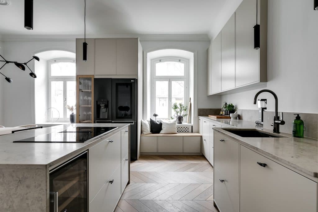 Sittbänk under fönster kök S 2005-Y30R